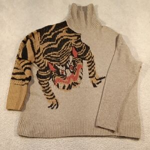 Fabulous H&M coed turtle neck sweater